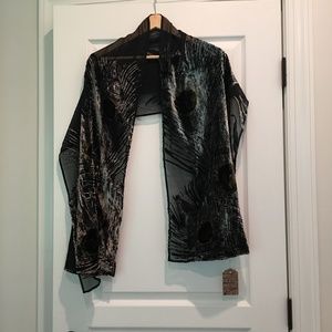 NWT Boutique Peacock Print Scarf/Shawl